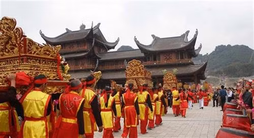 河南省三祝庙会正式开庙。图自越通社 河南省三祝庙会正式开庙。图自越通社