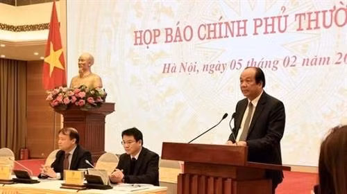 政府办公厅主任梅进勇部长在政府一月份例行新闻发布会。图自互联网 政府办公厅主任梅进勇部长在政府一月份例行新闻发布会。图自互联网