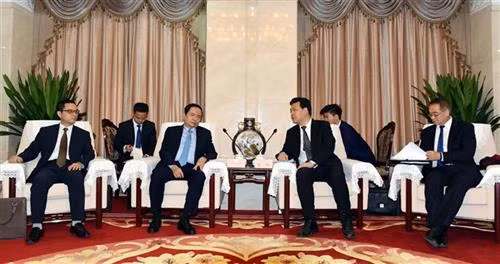 双方会见场景。图自越通社