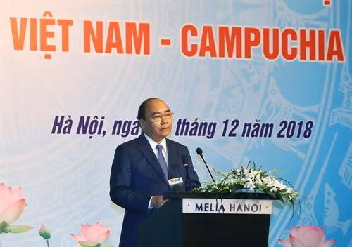 越南政府总理阮春福在论坛上发表讲话。越通社发