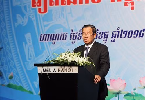 柬埔寨首相洪森在论坛上发表讲话。越通社发