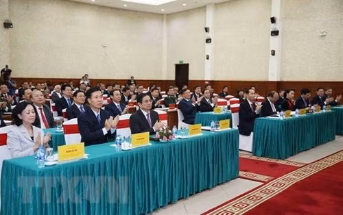 出席开班仪式的代表。（图片来源：越通社）