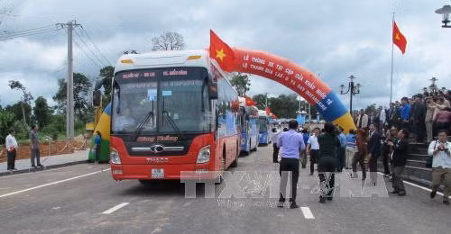 越柬建交50周年:两国陆路运输l路线正式通车 ảnh 1 越柬建交50周年:两国陆路运输l路线正式通车 ảnh 1