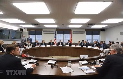 对话会场景。图自越通社