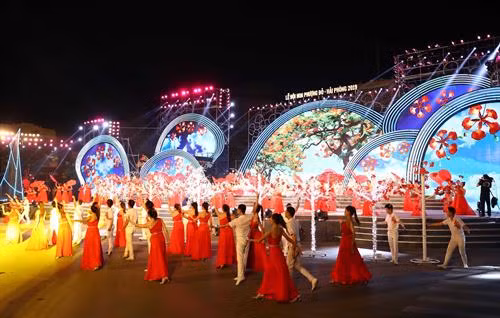 2019年凤凰花节开幕式。图自越通社 2019年凤凰花节开幕式。图自越通社