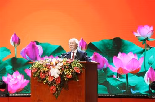 阮富仲在纪念仪式上发表讲话。图自越通社 阮富仲在纪念仪式上发表讲话。图自越通社