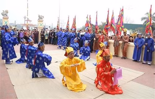 籍田礼中的一项祭祀活动。图自越通社 籍田礼中的一项祭祀活动。图自越通社