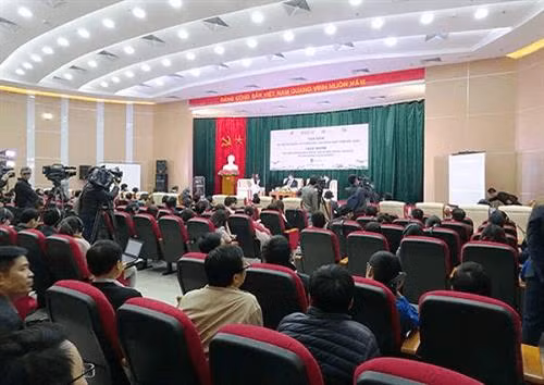 座谈会现场。（图片来源：《环境电子报》）