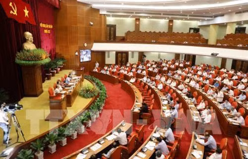 附图:越南共产党第十二届中央委员会第七次全体会议场景。图自越通社 附图:越南共产党第十二届中央委员会第七次全体会议场景。图自越通社