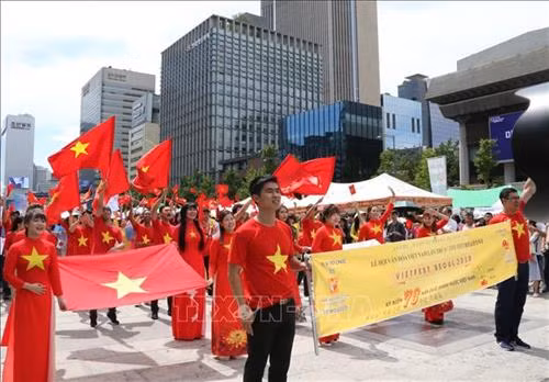 越南文化节亮相韩国首都首尔。图自越通社 越南文化节亮相韩国首都首尔。图自越通社