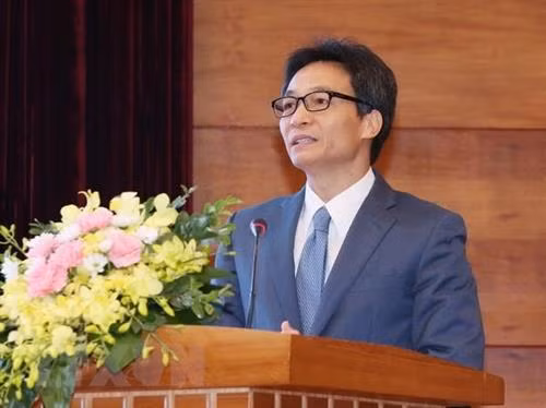 越南政府副总理武德担在会上发表讲话。图自越通社 越南政府副总理武德担在会上发表讲话。图自越通社