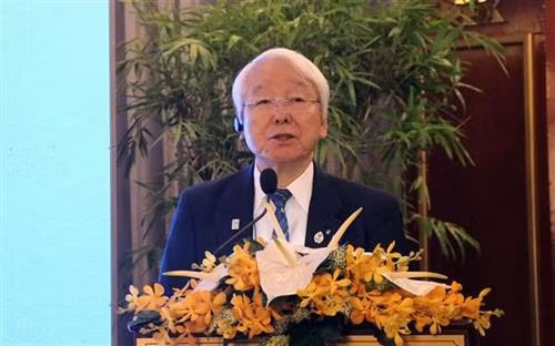 日本兵库县知事井户敏三。图自越通社 日本兵库县知事井户敏三。图自越通社