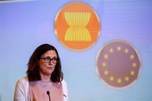 欧盟贸易专员马姆斯特罗姆(Cecilia Malmström)。(图片来源:EPA) 欧盟贸易专员马姆斯特罗姆(Cecilia Malmström)。(图片来源:EPA)