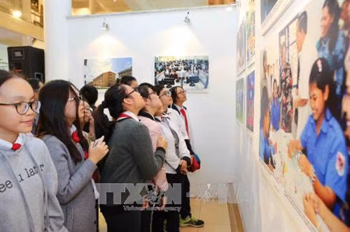 展会现场(图片来源:越通社) 展会现场(图片来源:越通社)