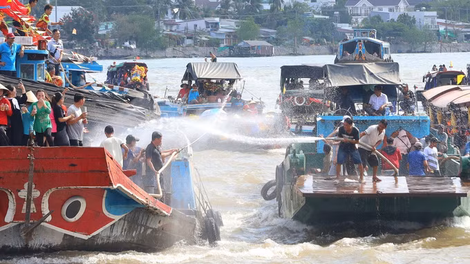4-dat nuoc qua anh-le hoi Tong on-anh tuyet.jpg