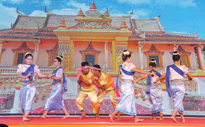 1-tuan phi-khmer soc trang.jpg