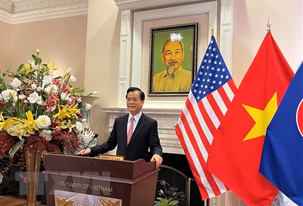 高度评价越美两国在新冠肺炎疫情最艰难的时候互相提供援助