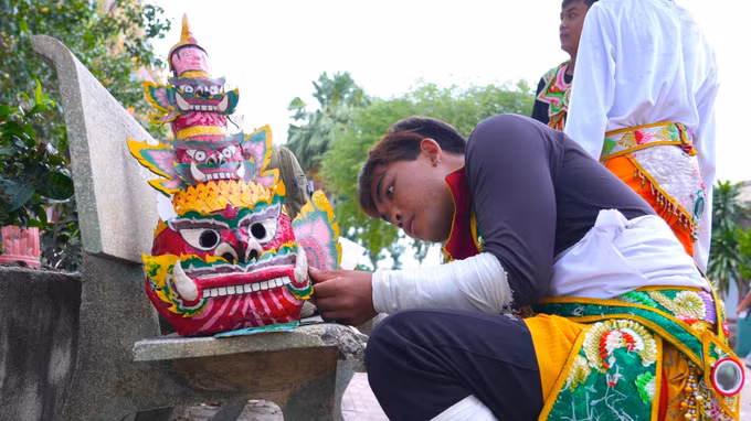 mua-chan-dong-bao-khmer-6.jpg