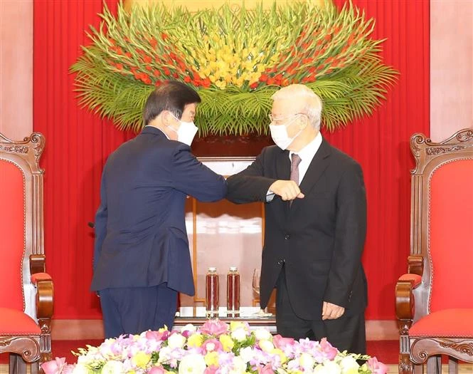 越共中央总书记、国家主席阮富仲会见韩国国会议长朴炳锡