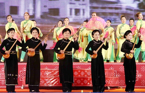 傣族特色艺术类型——天曲（Hat Then）（图片来源：因特网）
