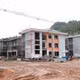 8月30日前必须完成陆地边境乡100所中小学寄宿制学校建设。图自越通社