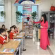 鸿基小学是在合并下龙小学与友谊小学的基础上成立的，确保教学与学习活动稳定开展，教育各项内容未发生任何变动。 图片来源《广宁报》