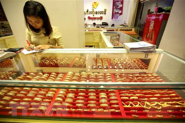 今日上午越南国内市场黄金价格大幅下跌。图自越通社 今日上午越南国内市场黄金价格大幅下跌 ảnh 1