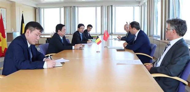 越南农业与农村发展部部长黎明欢会见比利时联邦中产阶级,中小型企业,自营职业者,农业和机构事务部长戴维·克拉伦瓦。图自越通社 越南与比利时加强进口彼此的农产品 ảnh 1