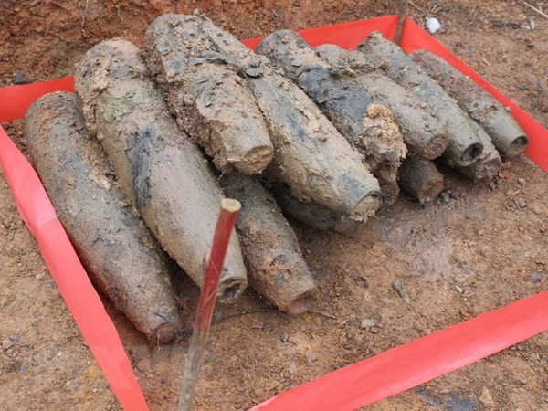 广治省发现并成功处理装有 144 种爆炸物的地下掩体。图自越通社 广治省:发现并成功处理装有144种爆炸物的地下掩体 ảnh 1