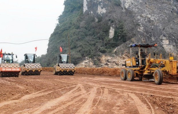 附图。图自越通社 民用建筑迎来公共投资浪潮 ảnh 1