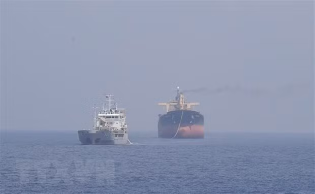 营救在长沙群岛海域有搁浅危险的巴拿马籍太平洋07号船 ảnh 1