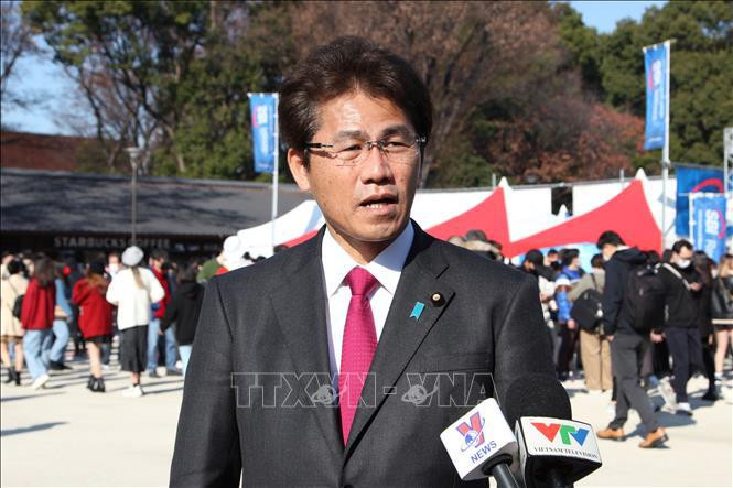 日本外务副大臣Shingo Miyake。图自越通社 全国对外工作会议:日本外务副大臣对日越关系给予肯定 ảnh 2