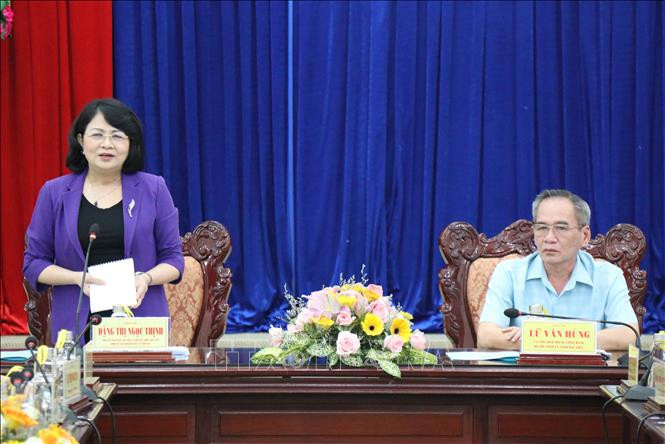 邓氏玉盛发表讲话。图自越通社 国家副主席邓氏玉盛:薄辽省需做好选举前、选举中和选举后宣传工作 ảnh 2