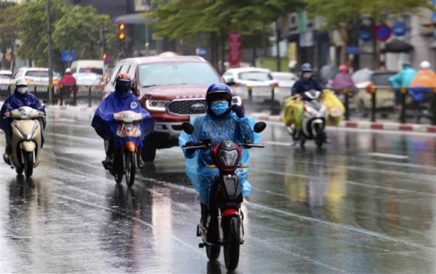 受冷空气影响越南北部出现中到大雨 天气寒冷 ảnh 1
