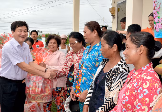 薄辽省努力改善高棉族同胞的生活水平 ảnh 2