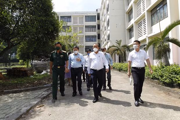 政府常务副总理张和平检查胡志明市的防疫工作 ảnh 1