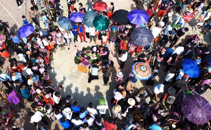 赫蒙族同胞兴高采烈地喜迎独立节 ảnh 1