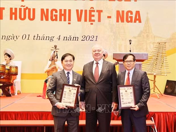 越南—俄罗斯友好议员小组进行2016-2021年任期工作总结 ảnh 2