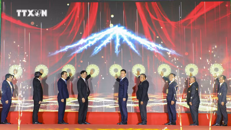 2026年奠边国际贸易博览会开幕。图自越通社