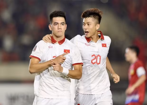 AFF Cup 2022: 越南男足全力以赴争夺半决赛入场券 ảnh 1