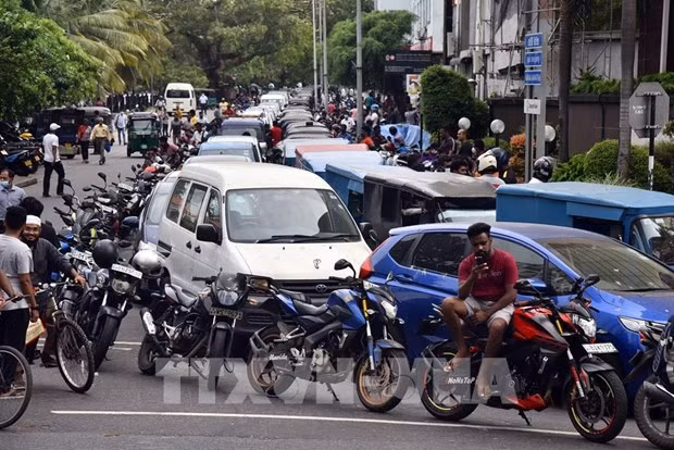 外交部例行记者会：主动密切关注旅居斯里兰卡越南人情况 ảnh 1