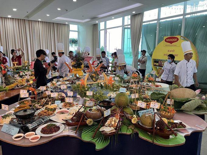 附图。图自越通社 越南九龙江三角洲130道传统菜肴创下越南记录 ảnh 1