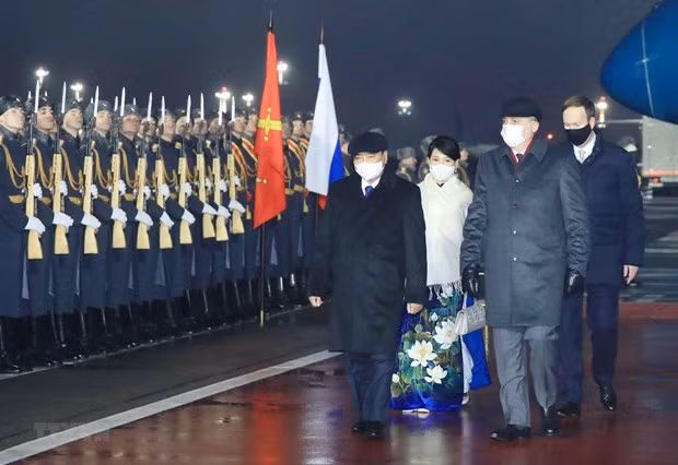 越南国家主席阮春福抵达莫斯科 开始对俄罗斯进行正式访问 ảnh 1