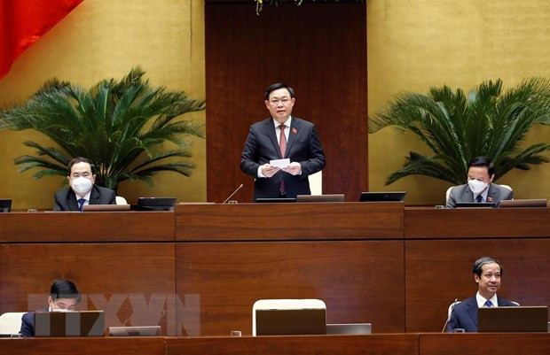 11月11日下午,越南国会主席王廷惠就教育培训领域的质询作总结发言。图自越通社 越南第十五届国会第二次会议:教育培训部部长接受质询 ảnh 1
