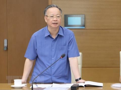 阮文丑先生负责和指导河内市人民委员会的工作。图自越通社 阮文丑先生负责和指导河内市人民委员会的工作 ảnh 1