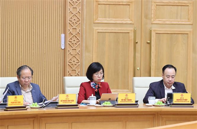 各代表出席会议。图自越通社 越南政府总理阮春福就爱国竞赛举办工作作出指导 ảnh 2