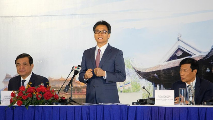 越南政府副总理武德儋在近日举行的2020年全国旅游会议上发表讲话。图自越通社 促进旅游业复苏的4项核心任务 ảnh 2