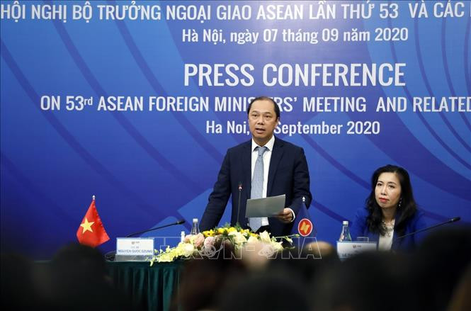 越南外交部副部长阮国勇于9月7日就有关AMM 53和系列会议主持记者会时如是表述。图自越通社 第53届东盟外交部长级会议和系列会议将审议并通过40项文件 ảnh 1