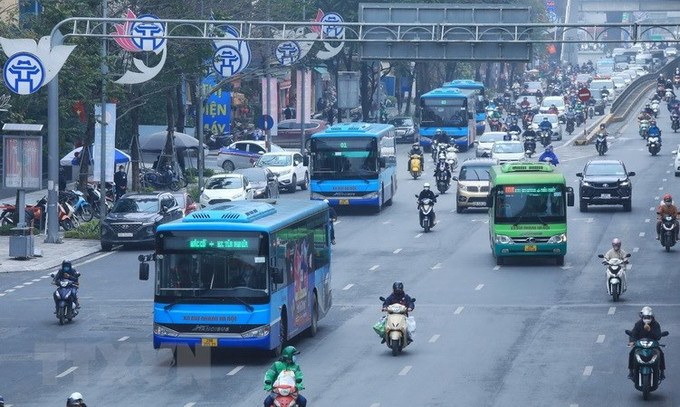 附图。图自越通社 河内力争至2025年公共客运交通满足人民出行需求的30~50% ảnh 1