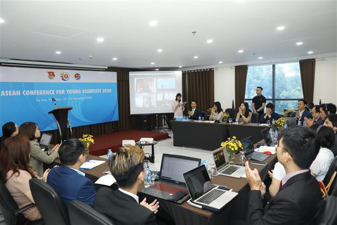 东盟青年科学家视频会议在河内举行。图自越通社 东盟青年科学家视频会议在河内举行 ảnh 1